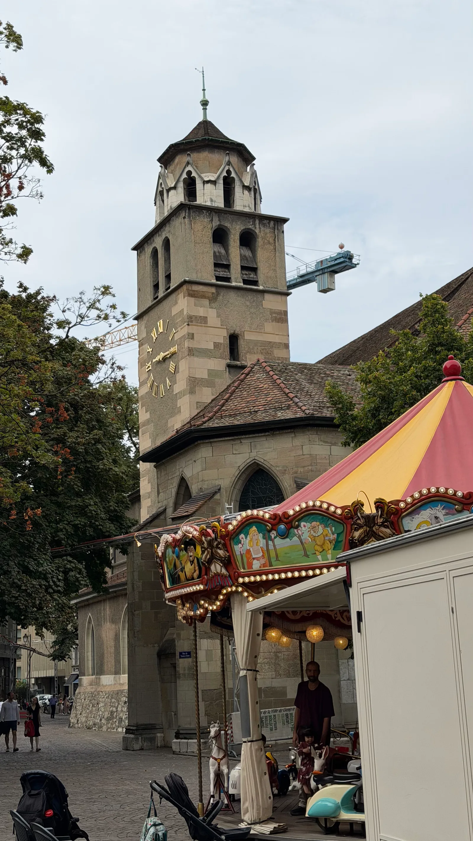 Main view at Place du Bourg-de-Four Geneva — travel photo