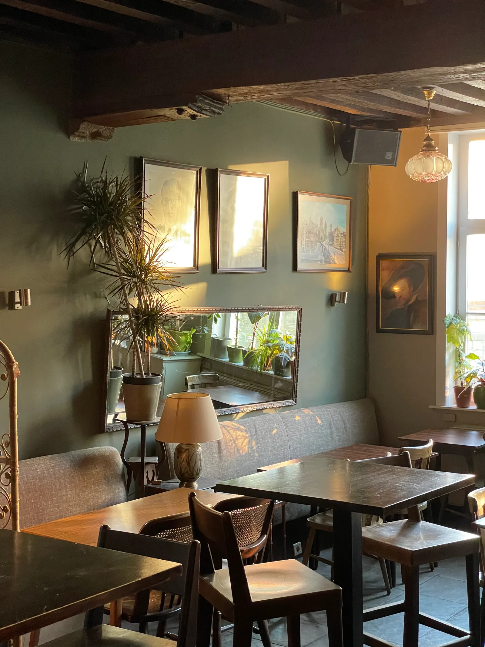 Main view at Barrazza café Ghent — travel photo
