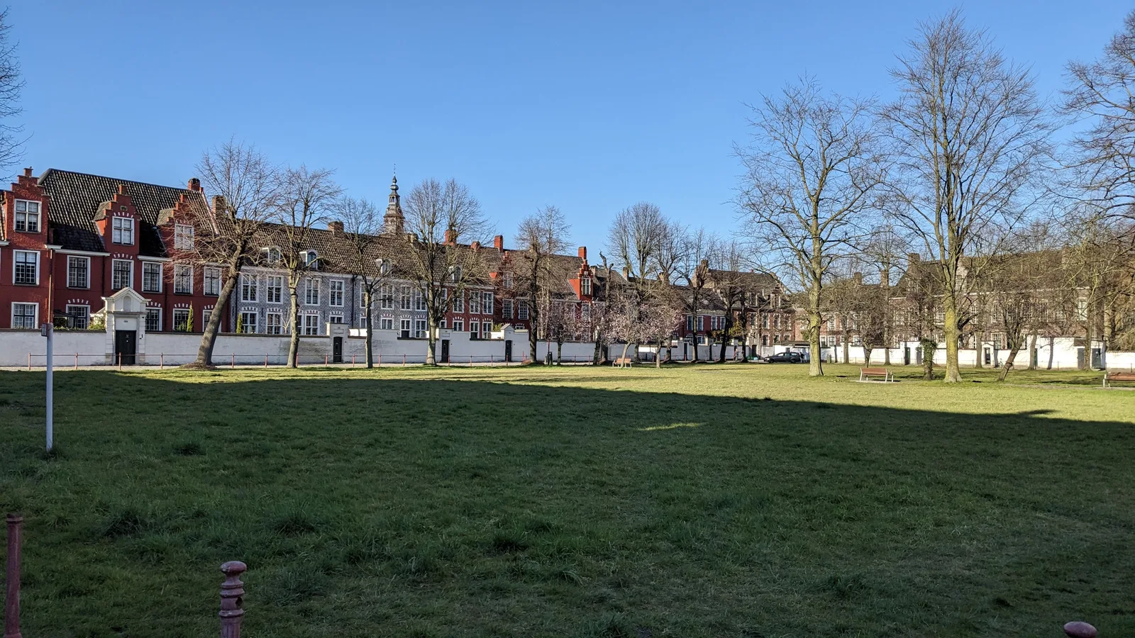 Details at Begijnhof O.L.V. ter Hoyen / Klein Begijnhof Gent Ghent — travel photo
