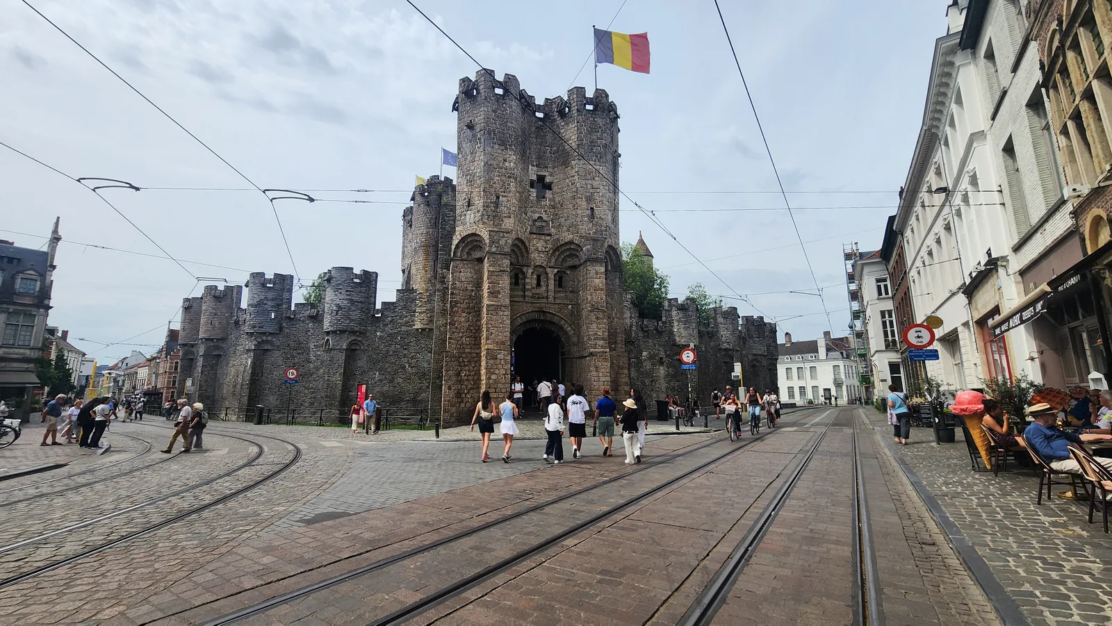 Main view at Castle of the Counts Ghent — travel photo