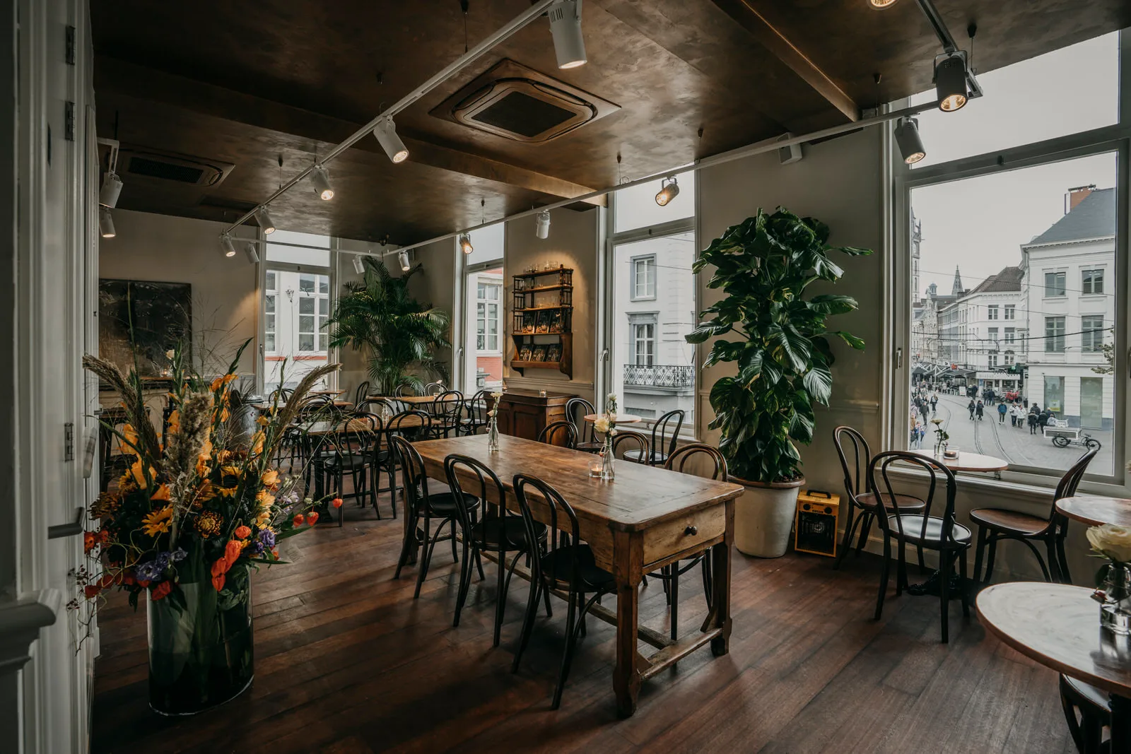 Main view at Frites Atelier | Gent Ghent — travel photo