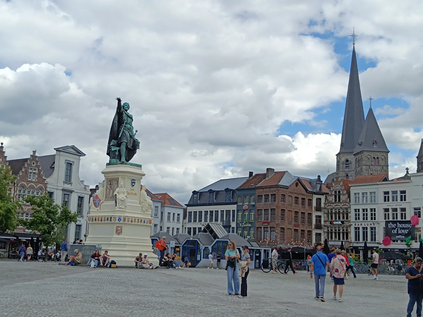 Atmosphere at Jacob van Artevelde Ghent — travel photo