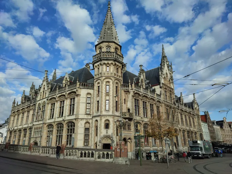 Korenmarkt β art museum in Ghent