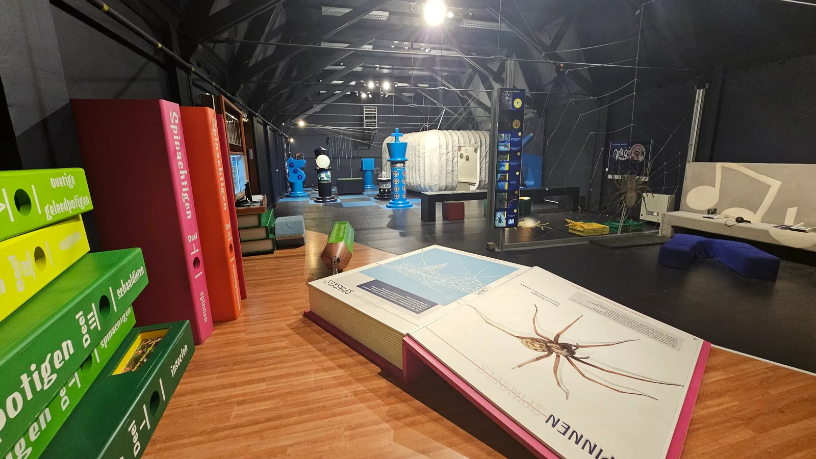 Interior at The World of Kina Garden Ghent — travel photo