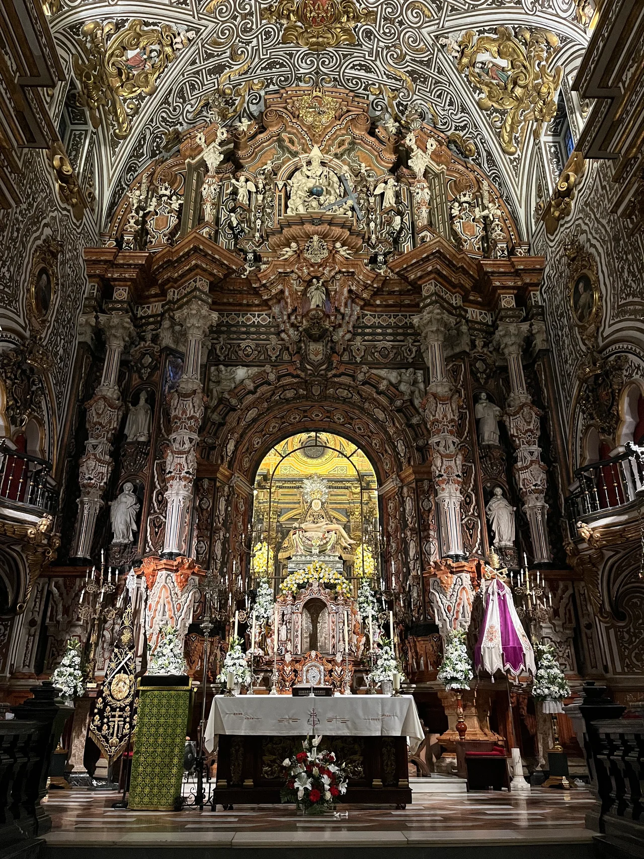 Basílica Virgen de las Angustias — culture guide Granada