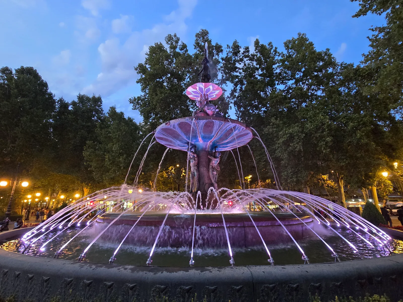 Atmosphere at Fuente de las Granadas Granada — travel photo