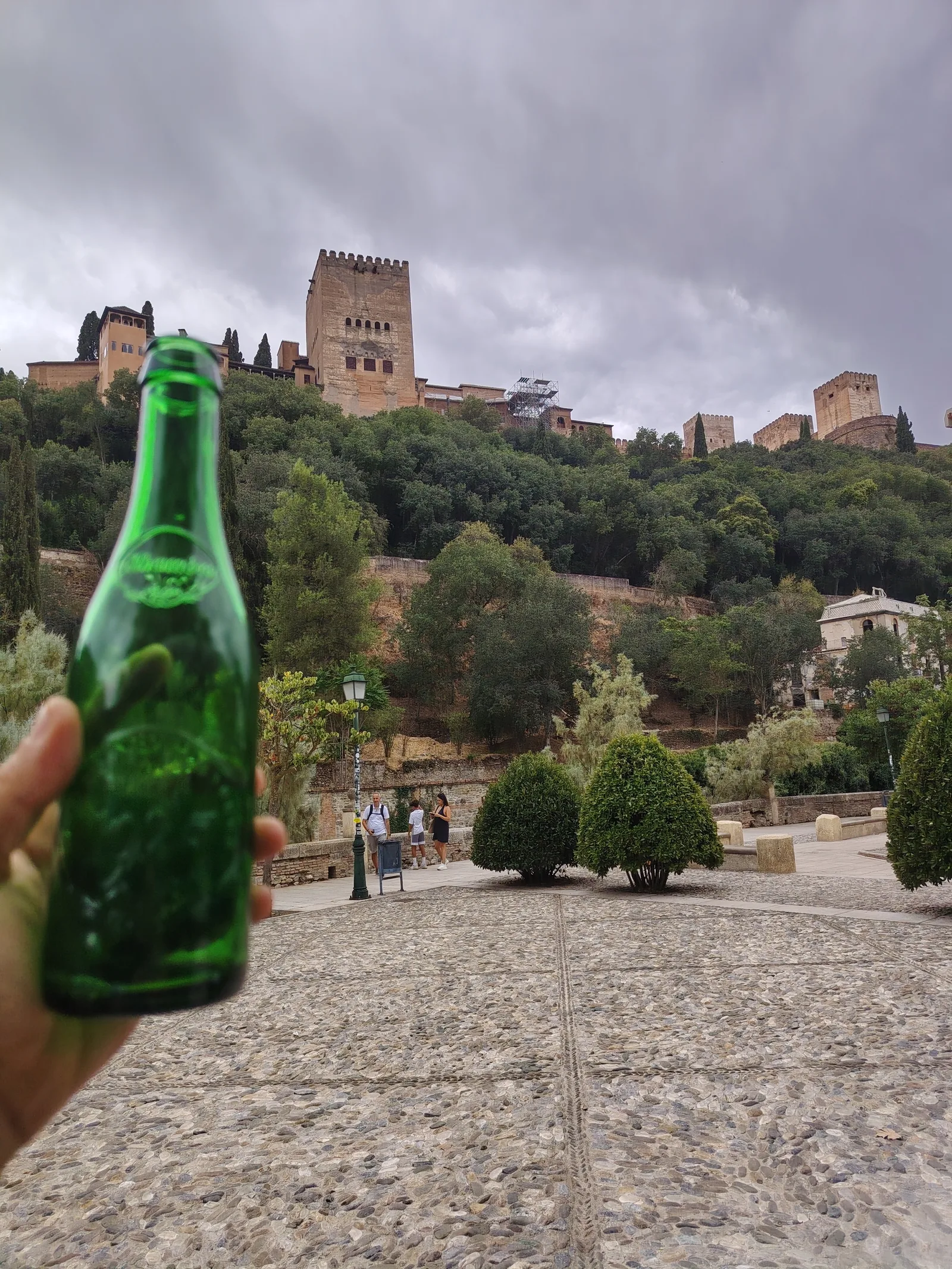 Main view at Fuente del Paseo de los Tristes Granada — travel photo