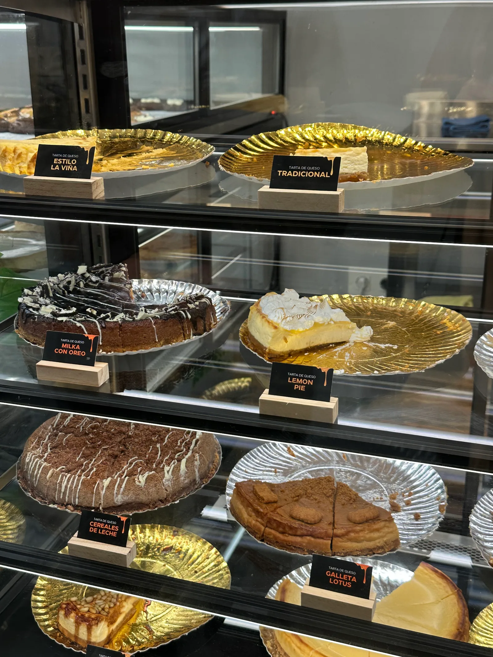 Details at La Cheesequería Granada — travel photo