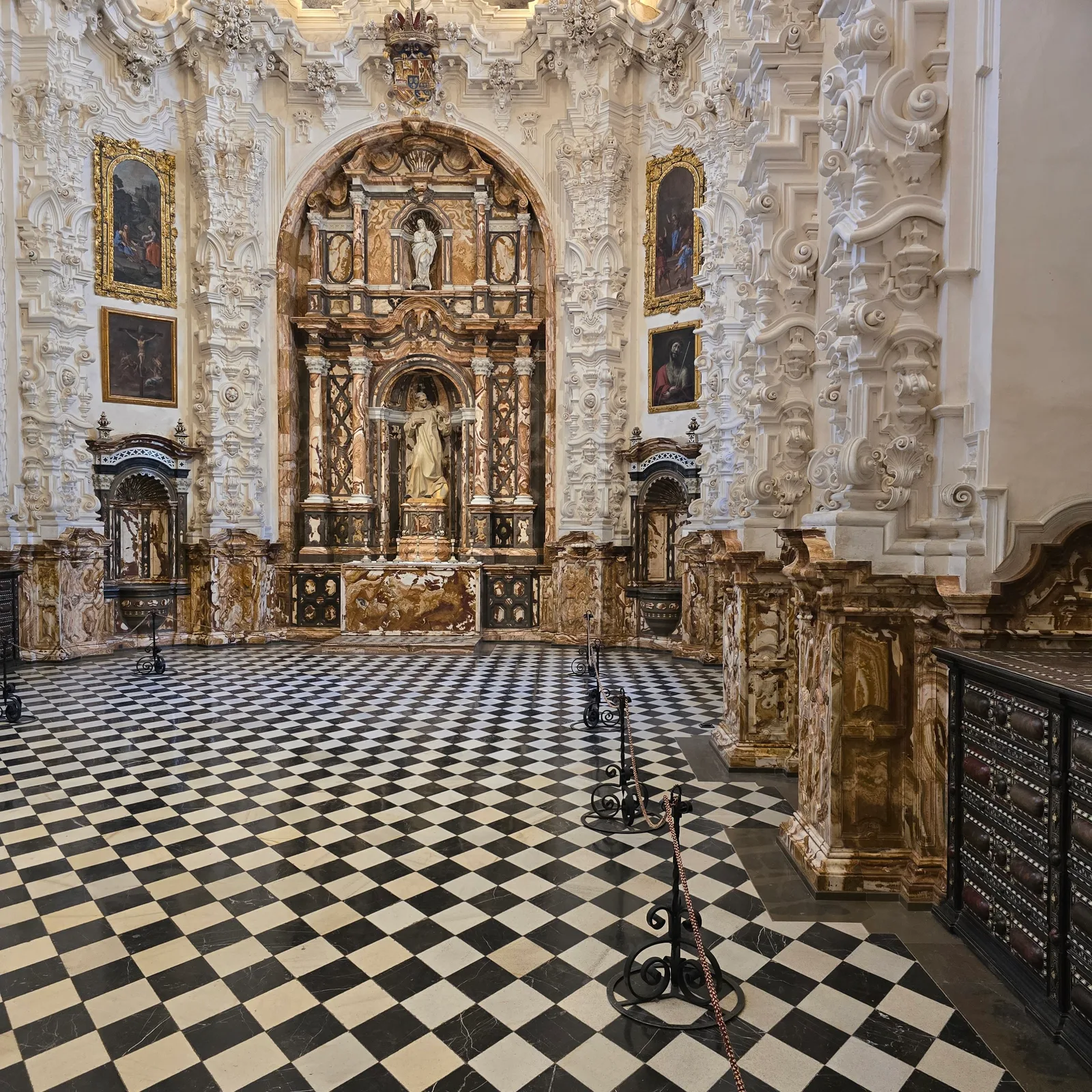 Atmosphere at Monasterio de Nuestra Señora de la Asunción "La Cartuja" Granada — travel photo