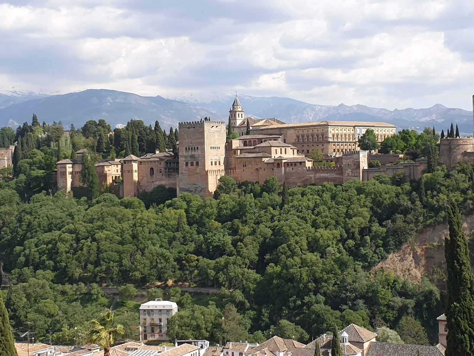 Atmosphere at Palace of Charles V Granada — travel photo