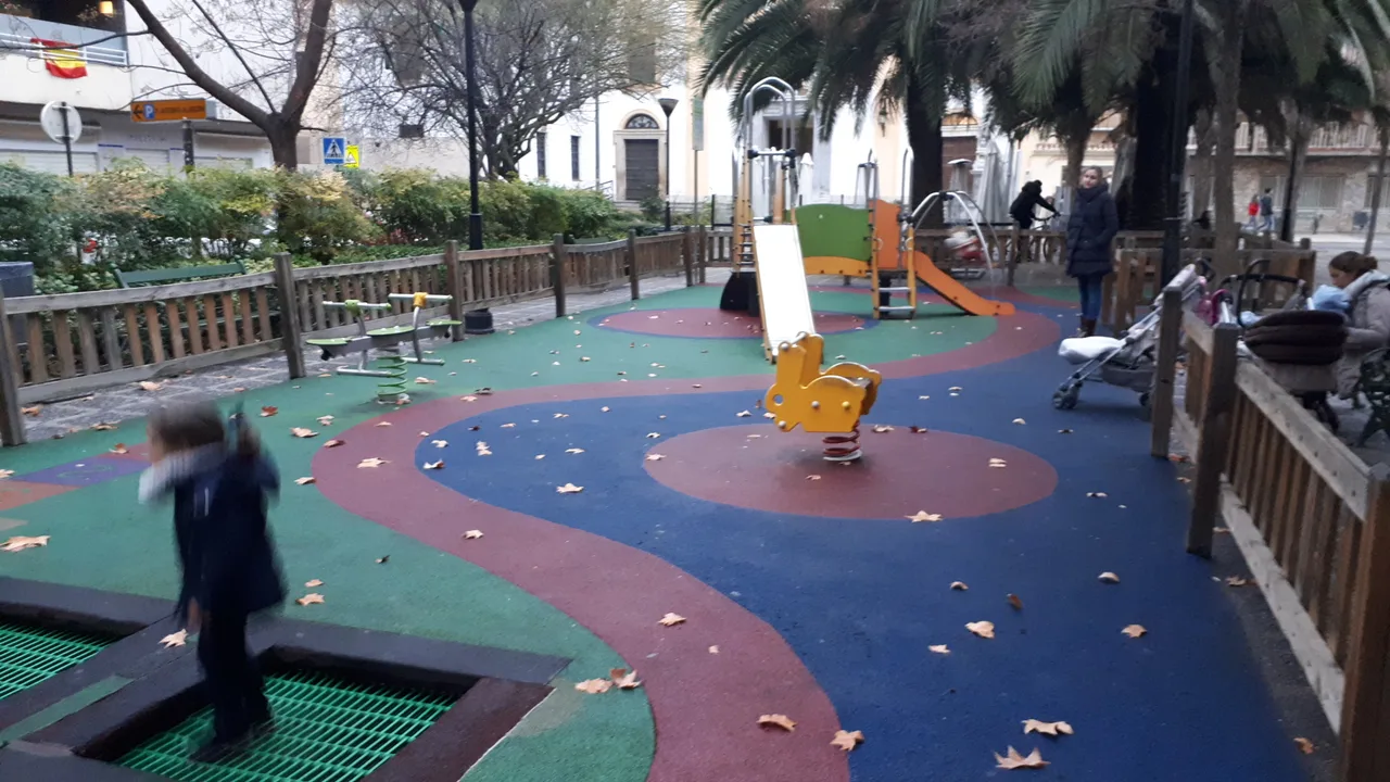 Parque infantil al aire libre