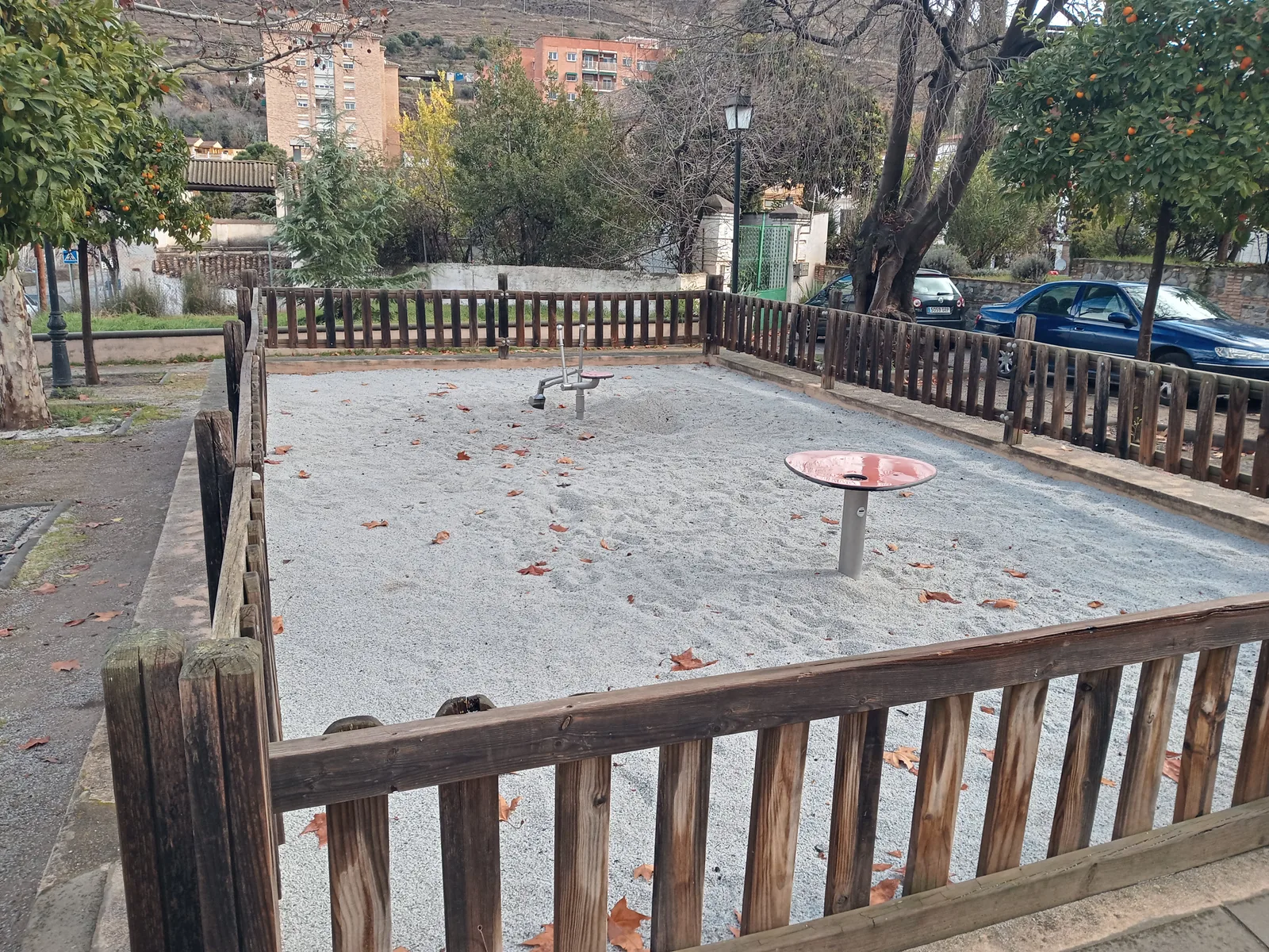Main view at Parque Infantil Paseo Fuente de Bicha Granada — travel photo