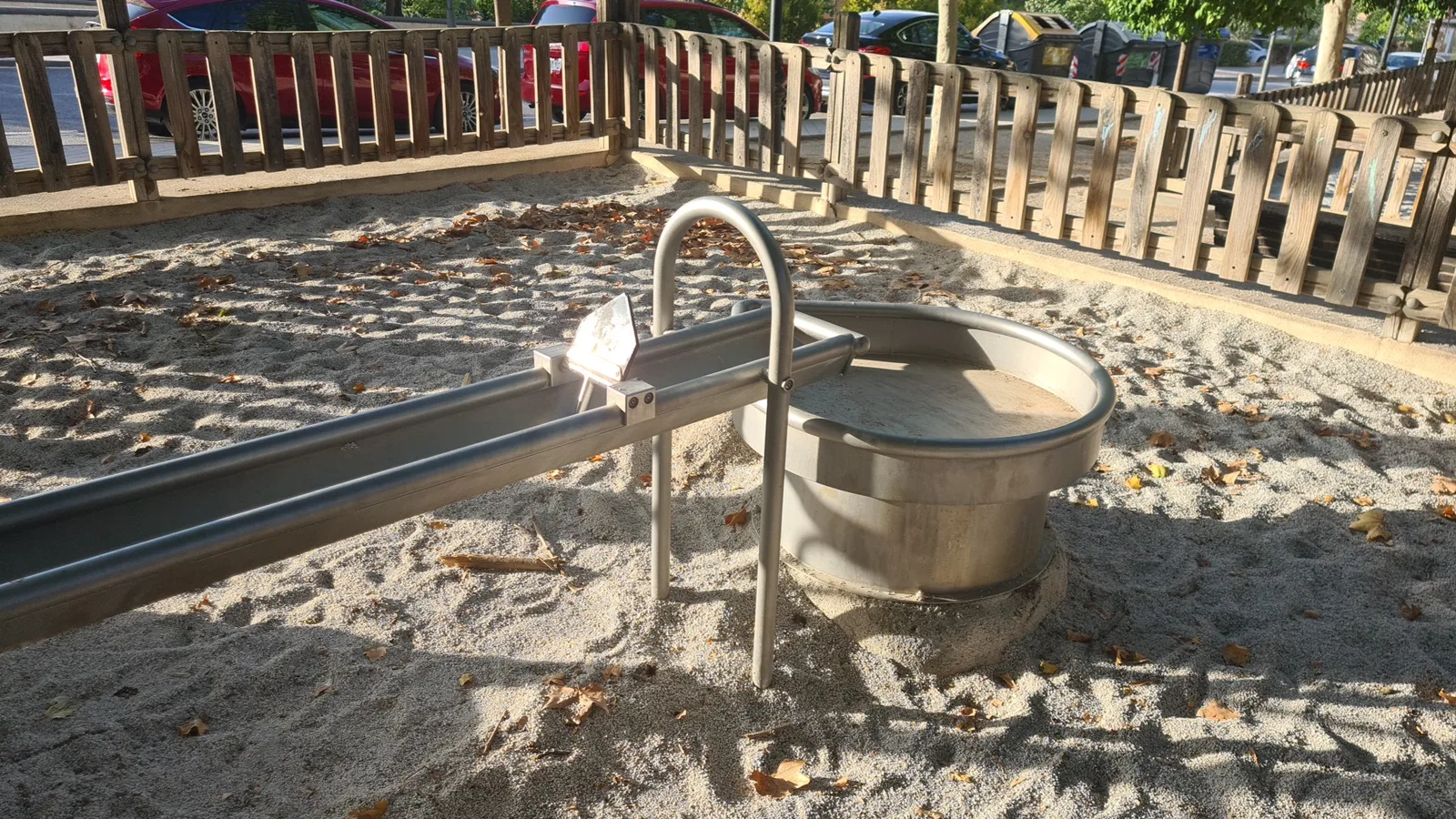Atmosphere at Parque Infantil Paseo Fuente de Bicha Granada — travel photo