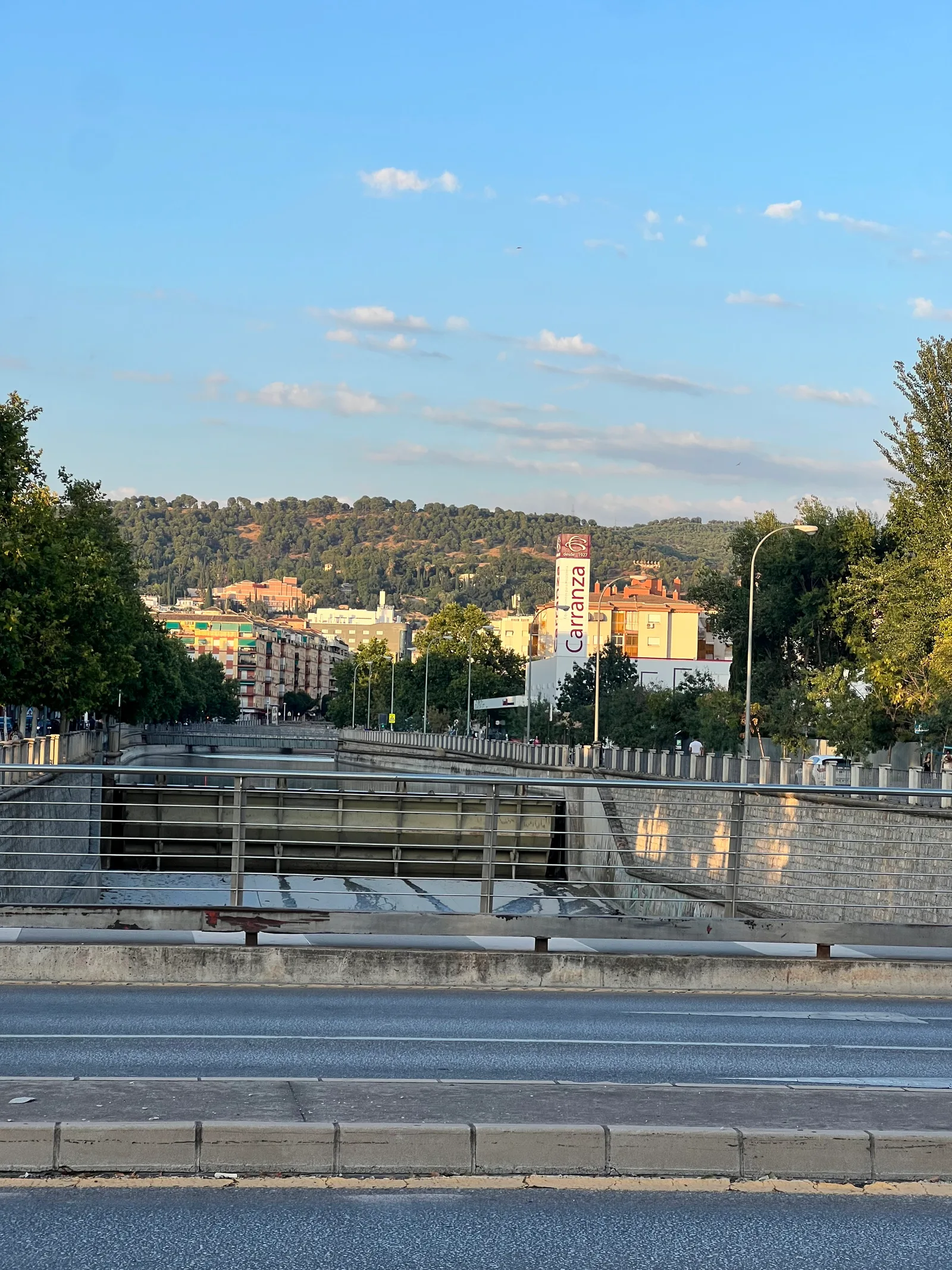 Main view at Parque Tico Medina Granada — travel photo