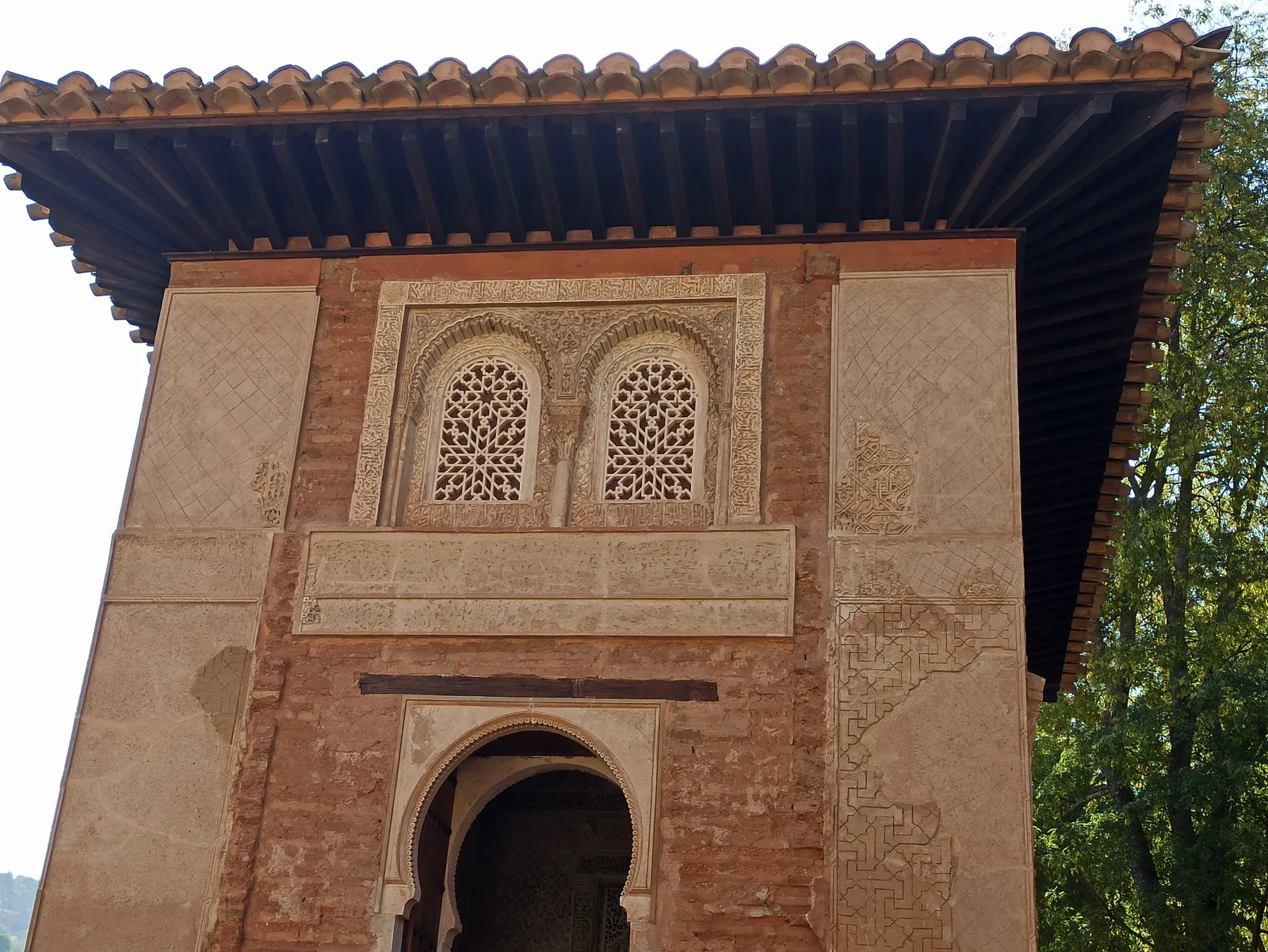 Details at Partal Alto de la Alhambra Garden Granada — travel photo
