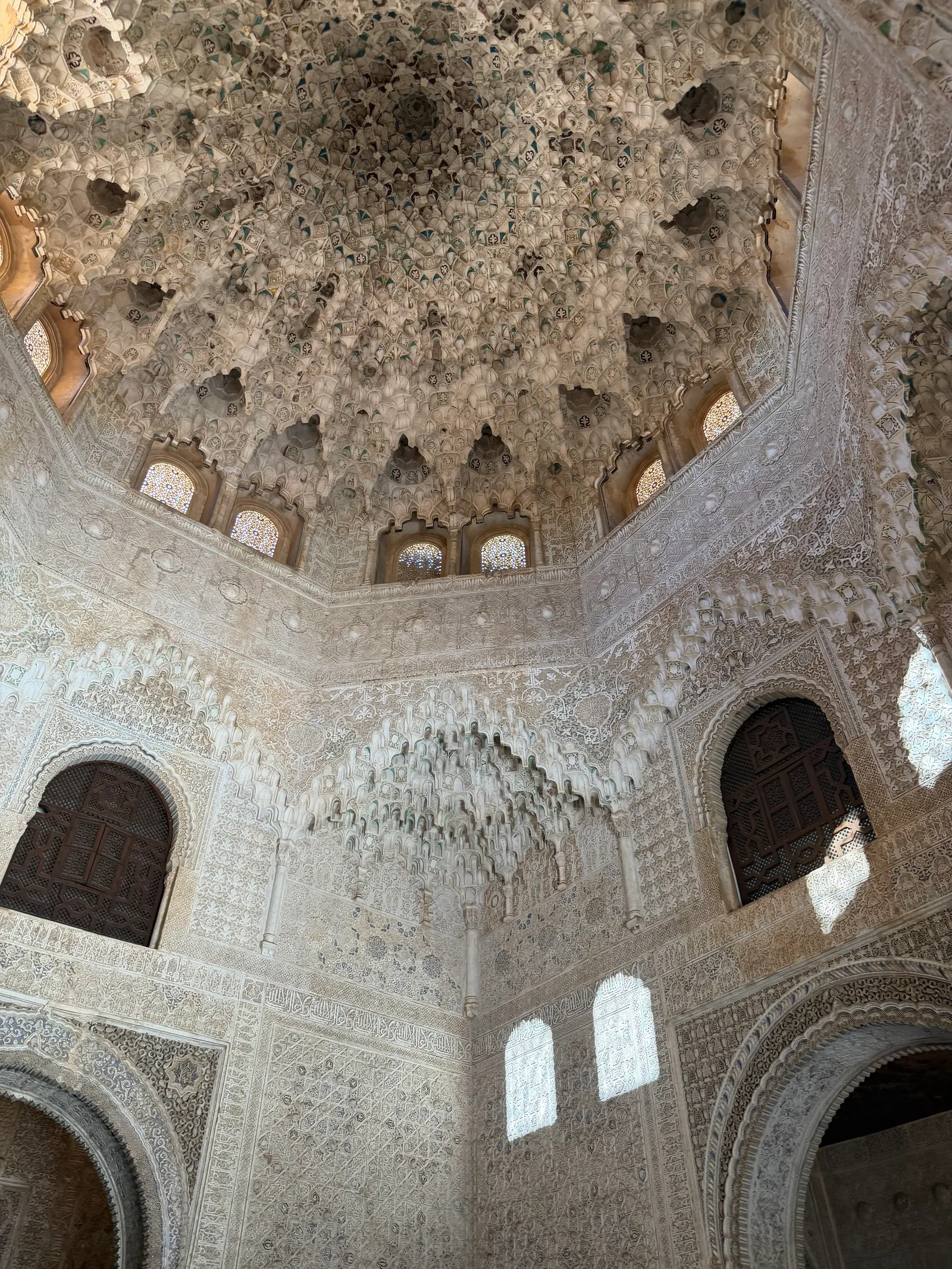 Main view at Patio de Los Leones Granada — travel photo