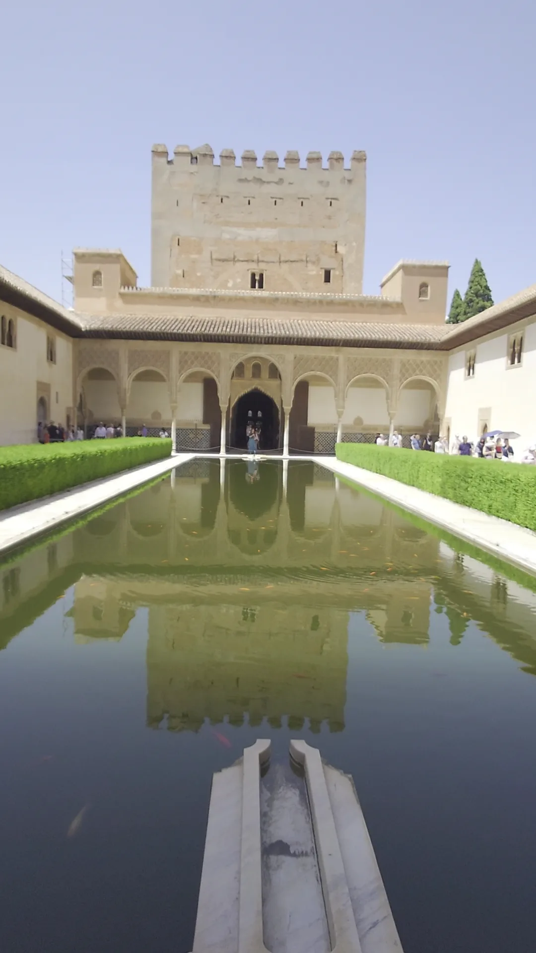 Atmosphere at Patio de Los Leones Granada — travel photo