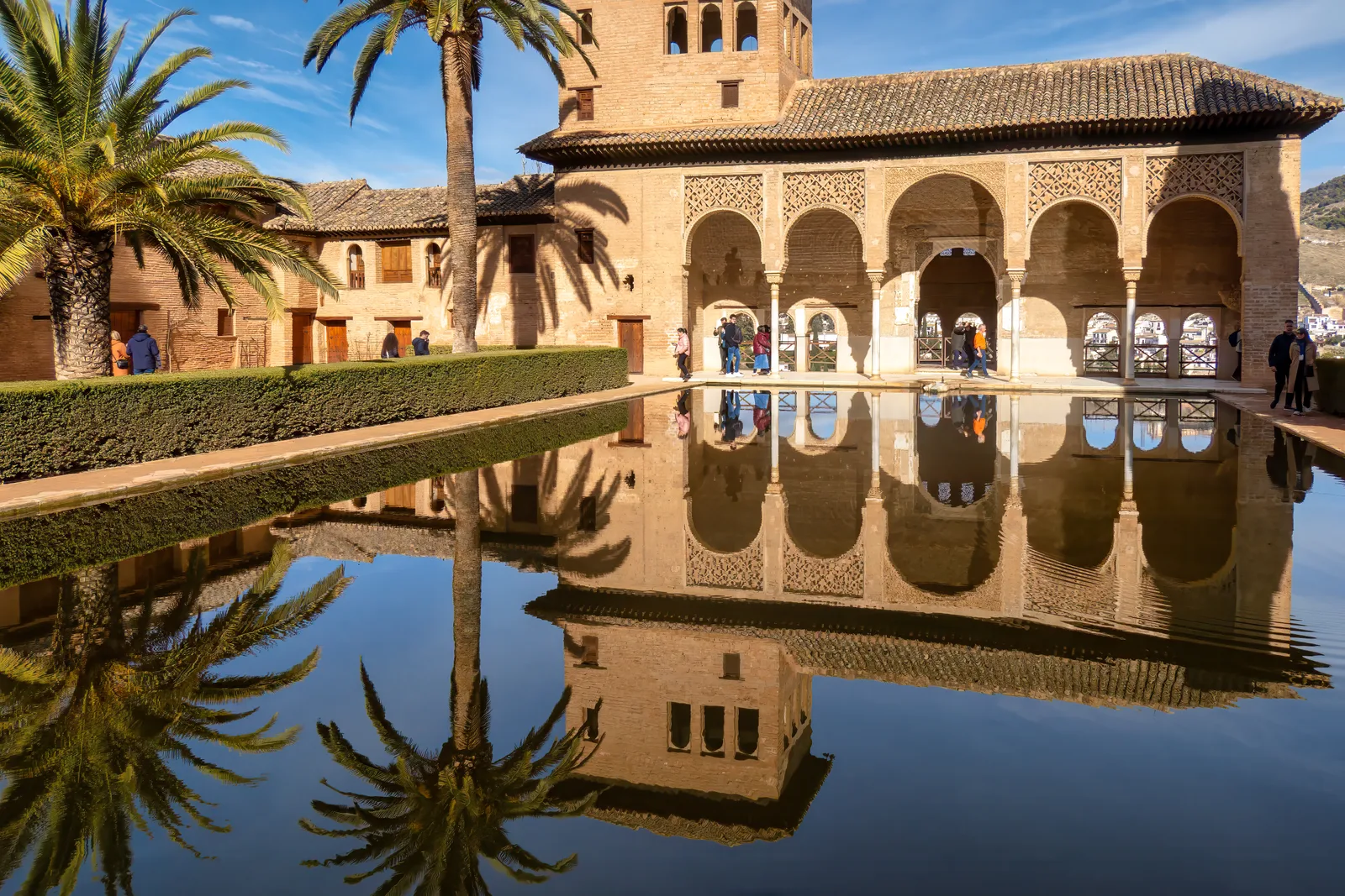 Interior at Plaza de los Aljibes de la Alhambra Granada — travel photo