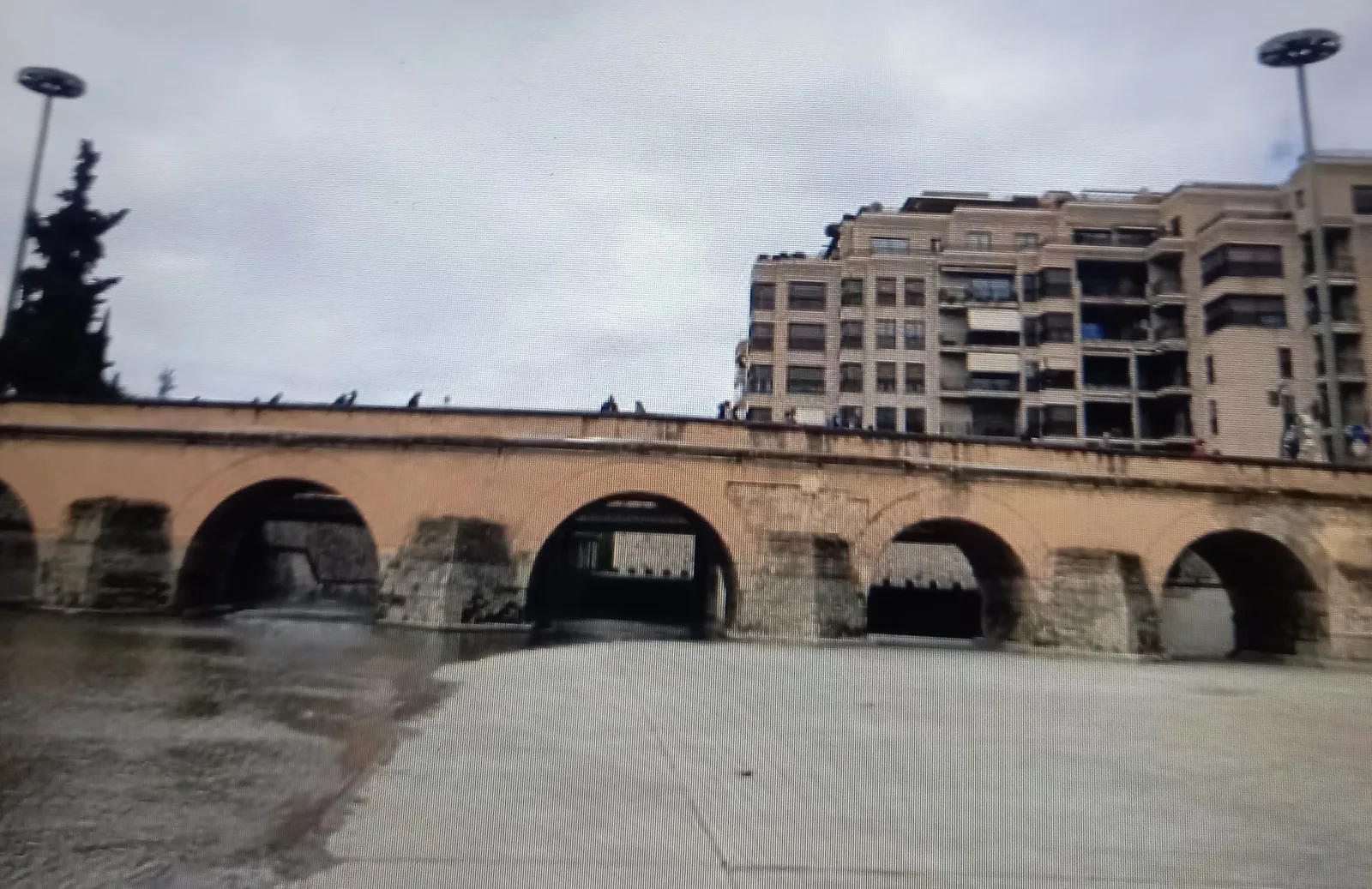 Details at Puente Zirí Granada — travel photo