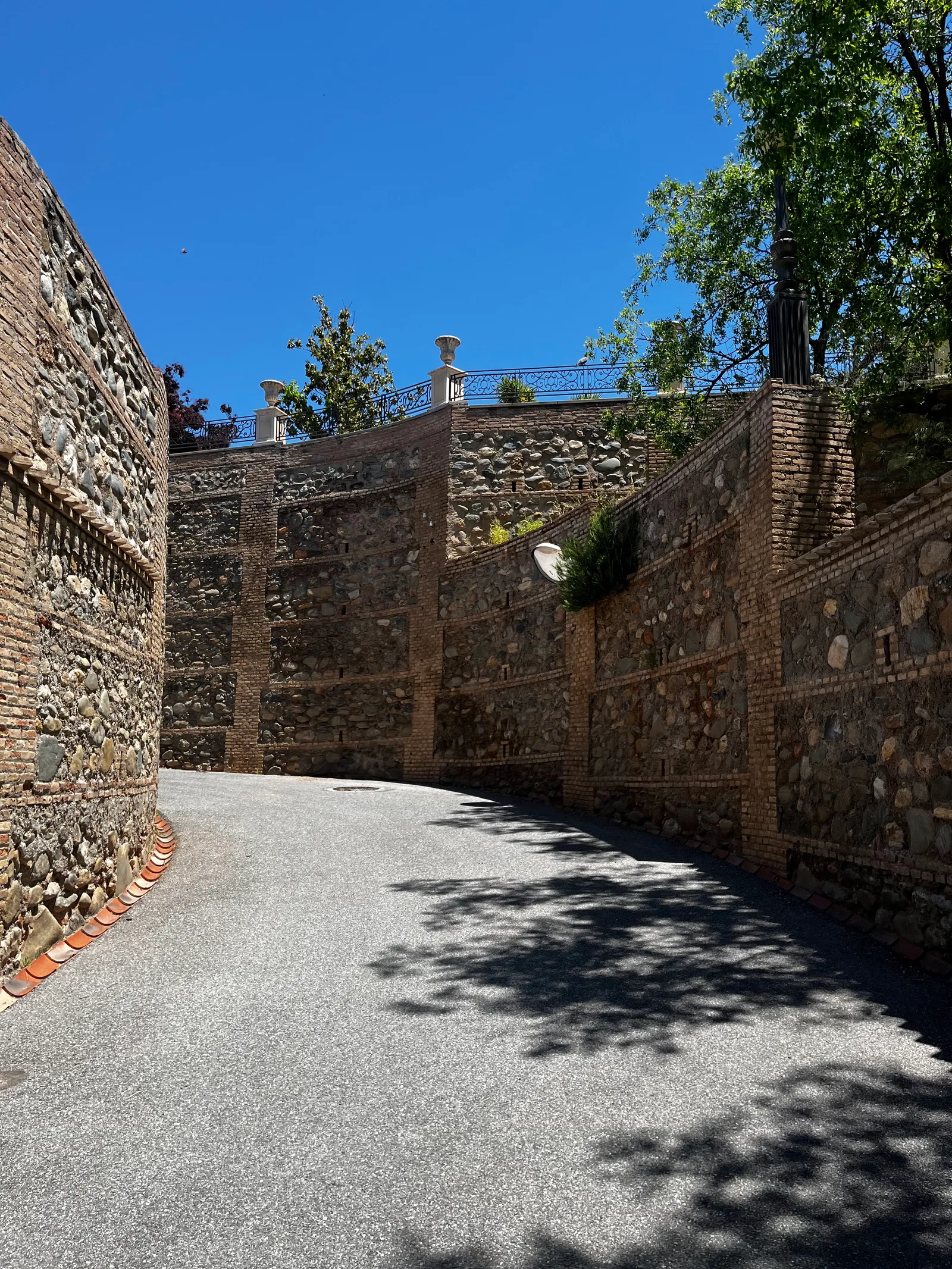 Atmosphere at Quinta Alegre Garden Granada — travel photo