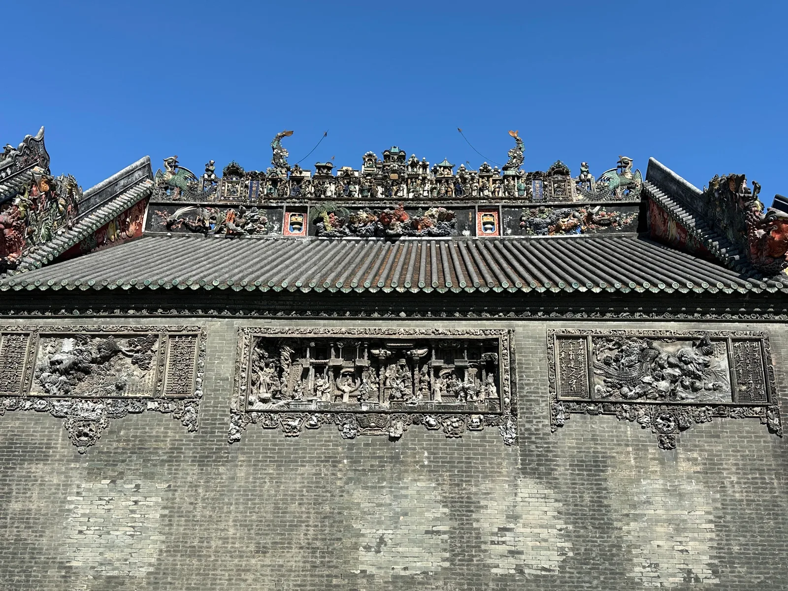 Atmosphere at Chen Clan Ancestral Hall Guangzhou — travel photo