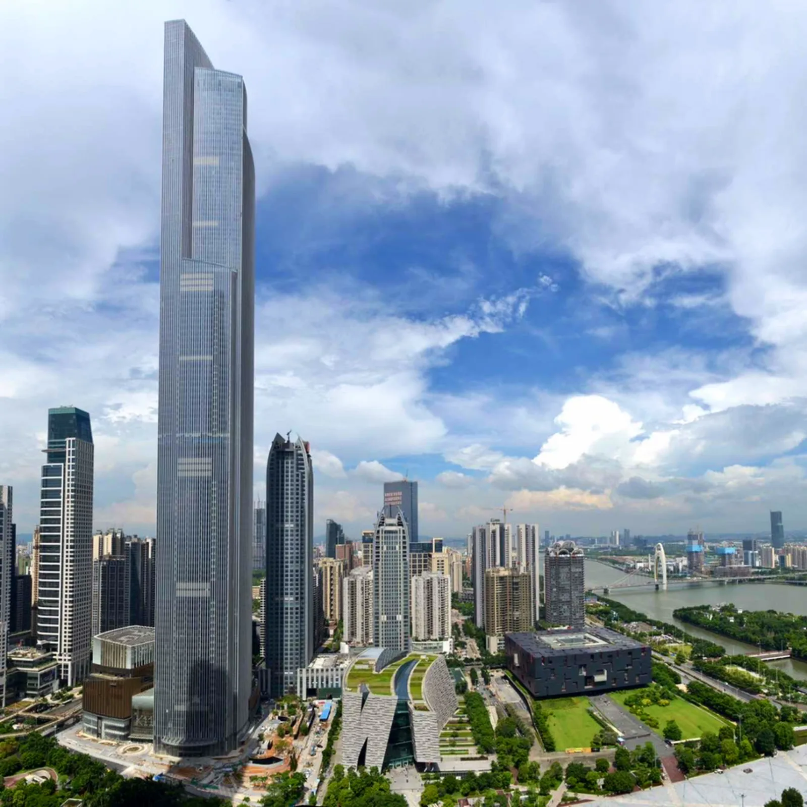 Main view at CTF Finance Centre Guangzhou — travel photo