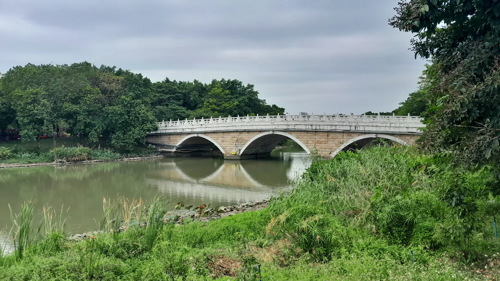Main view at Guangzhou Cultural Center Public Culture Learning Center Guangzhou — travel photo