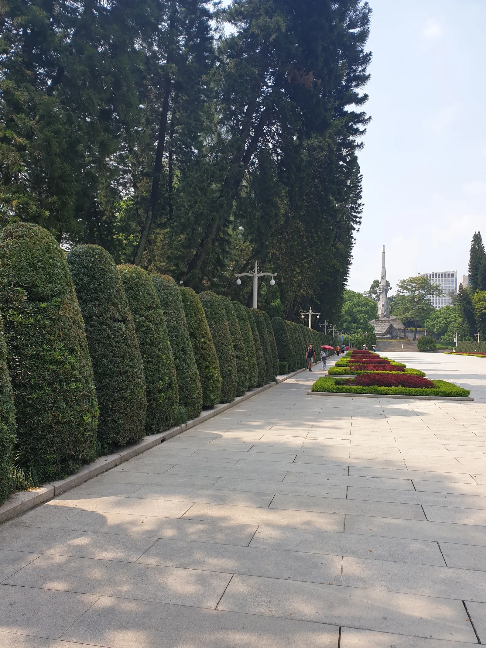 Details at Guangzhou Gongshe Martyrs' Cemetery Guangzhou — travel photo