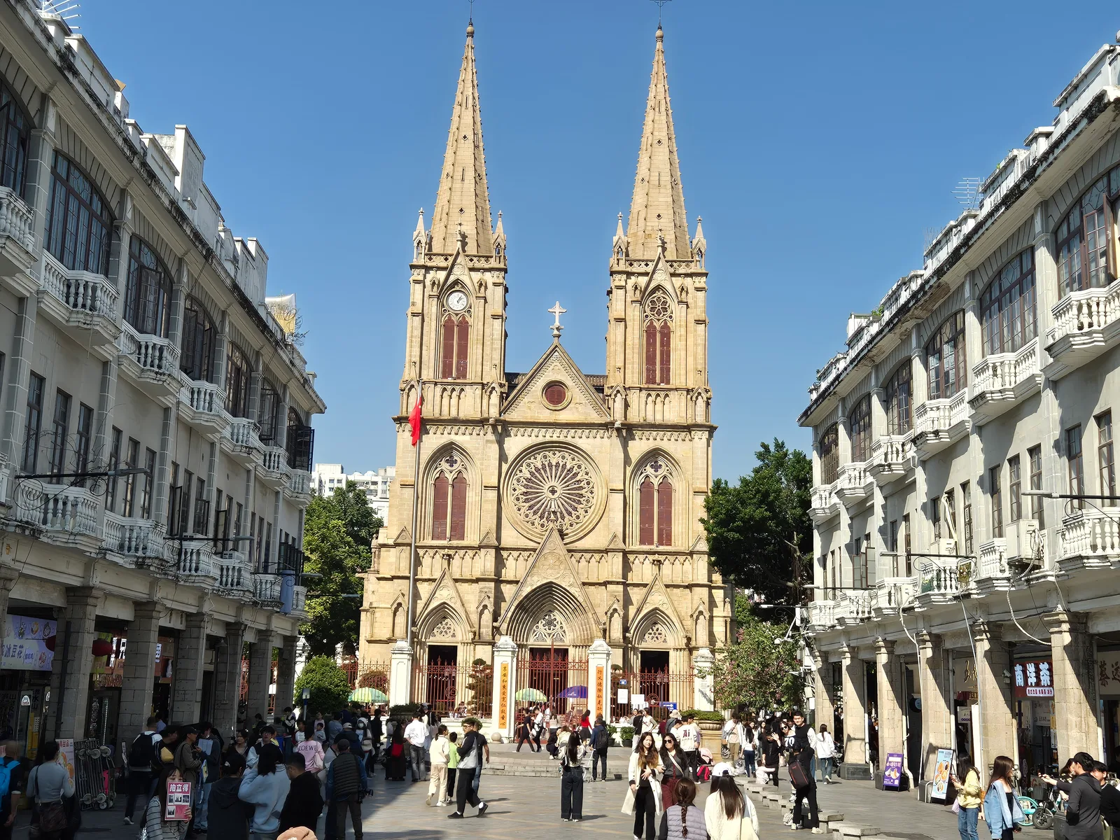 Main view at Guangzhou Sacred Heart Cathedral Guangzhou — travel photo
