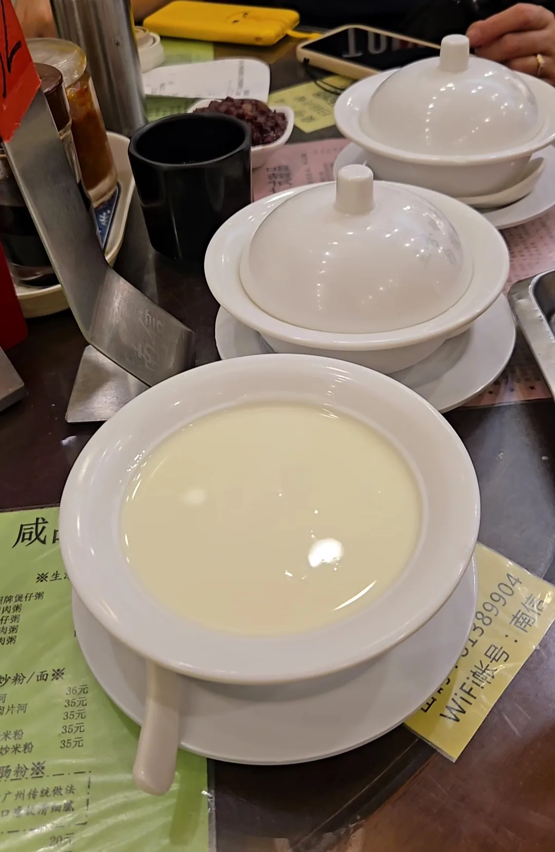 Main view at Nanxin Milk Desserts Expert Guangzhou — travel photo