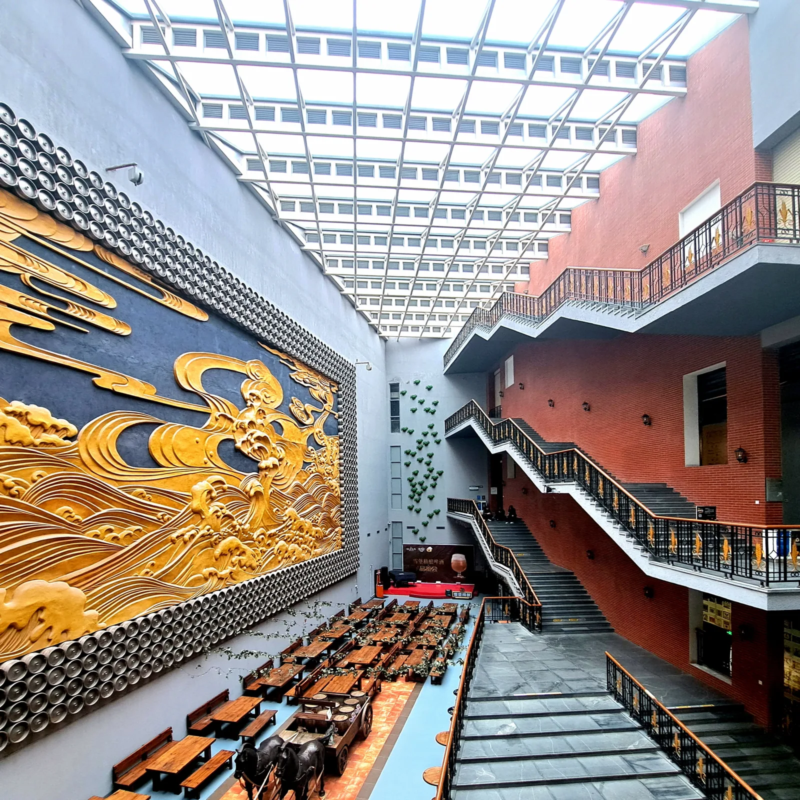 Main view at Pearl River-InBev International Beer Museum Guangzhou — travel photo