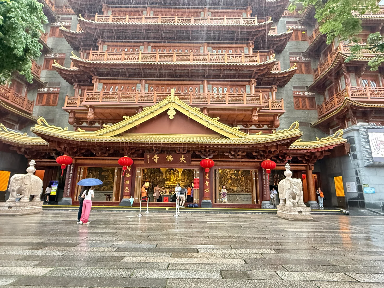 Main view at 大佛古寺 Guangzhou — travel photo