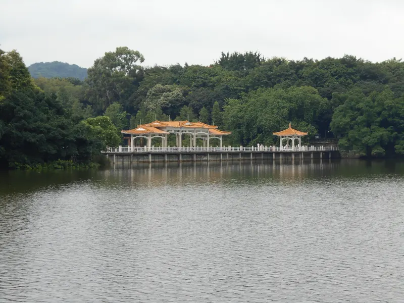 麓湖公园