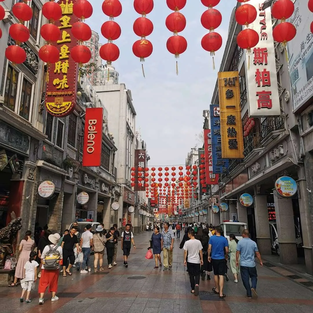 Shangxiajiu Commercial Pedestrian Street — rainy day guide Guangzhou