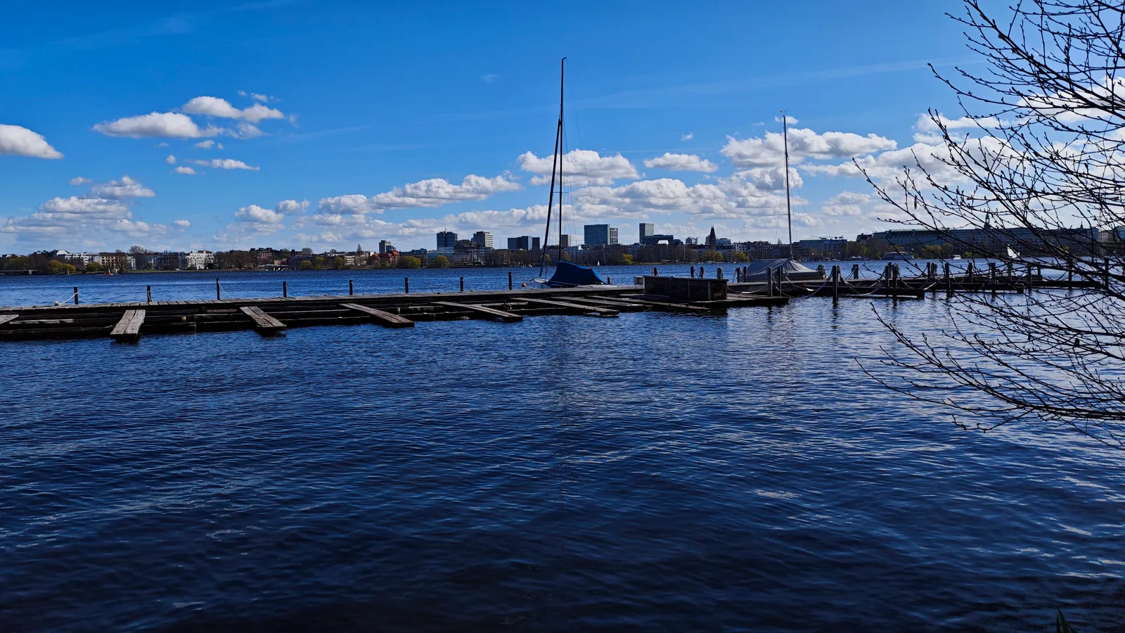 Atmosphere at Alsterpark Hamburg — travel photo