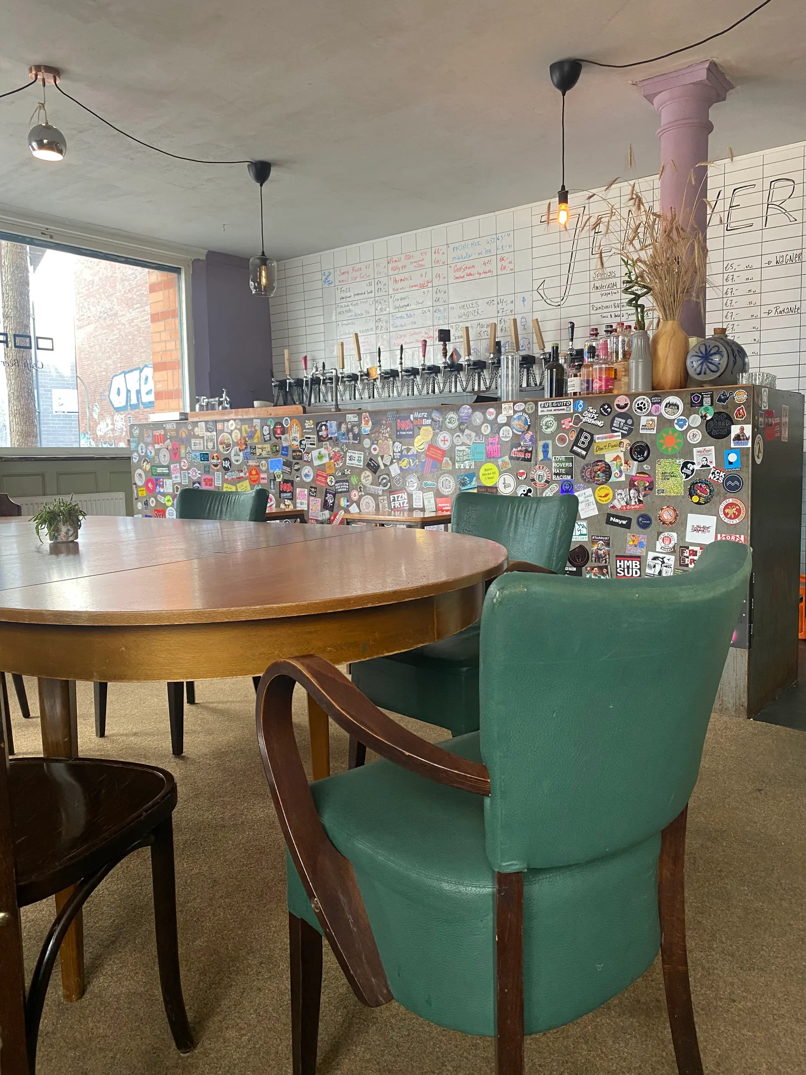 Main view at Bar Oorlam Hamburg — travel photo