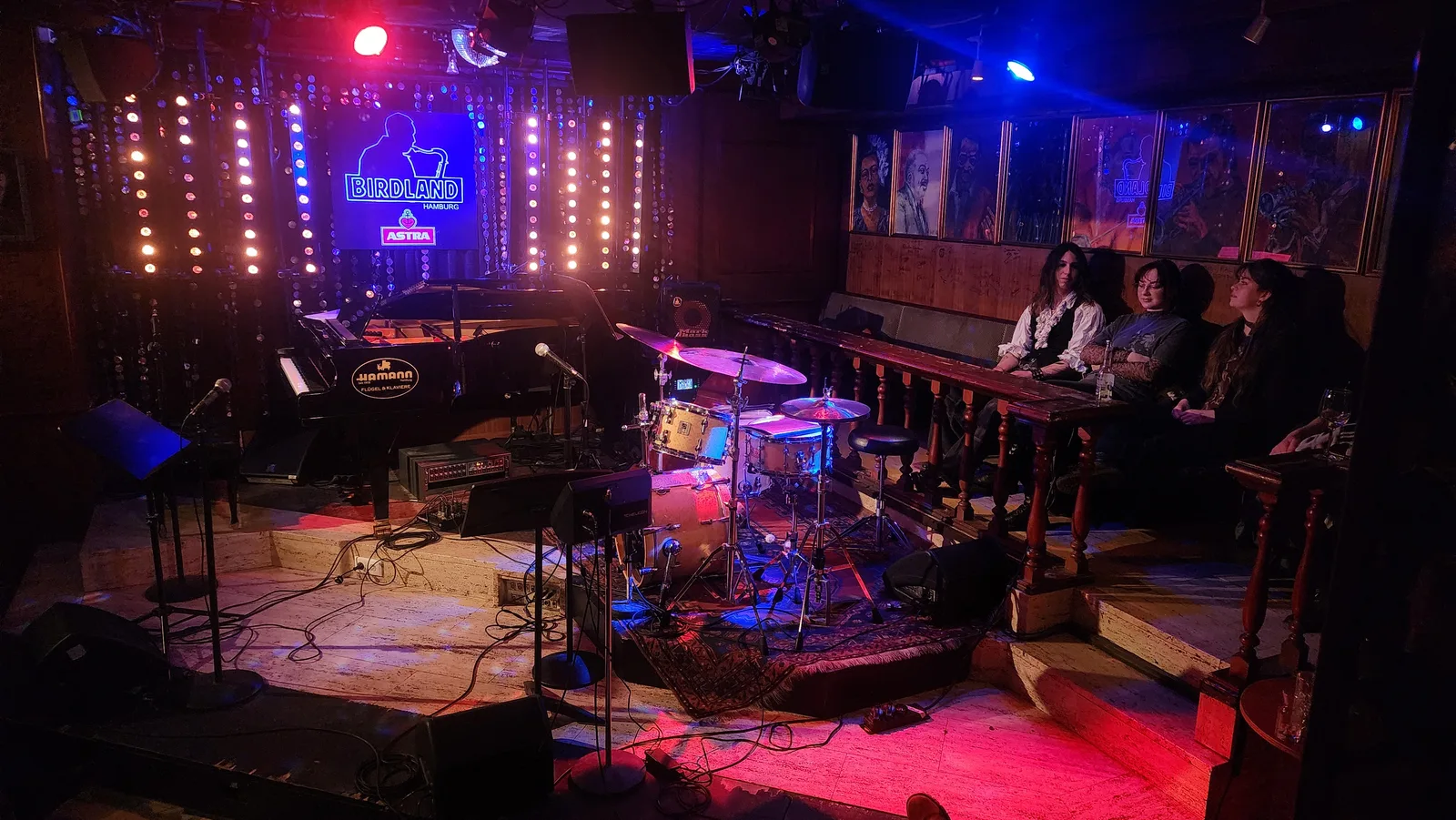 Atmosphere at Birdland Hamburg — travel photo