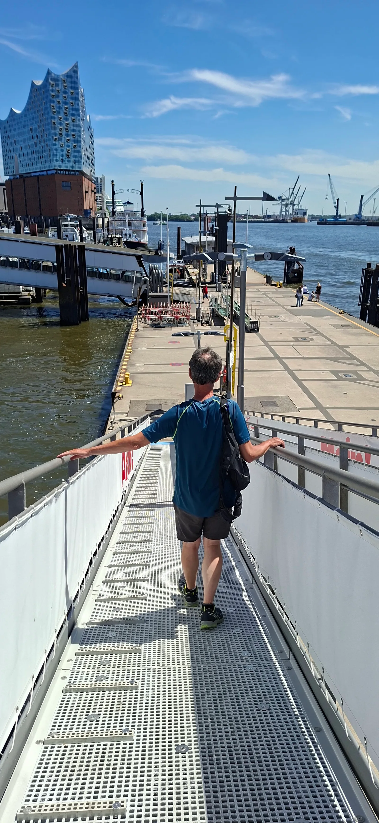 Atmosphere at Cap San Diego Hamburg — travel photo
