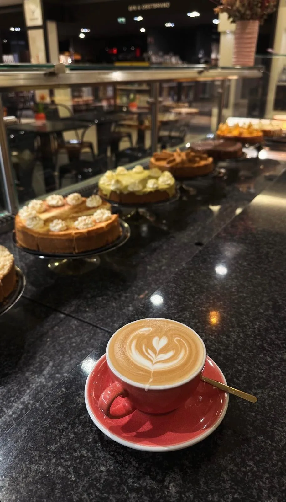 Atmosphere at Cheesecake Heaven Hamburg — travel photo