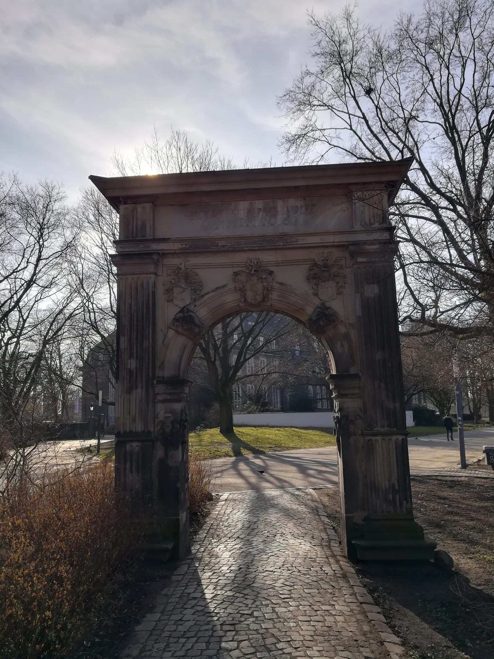 Details at Große Wallanlagen Hamburg — travel photo