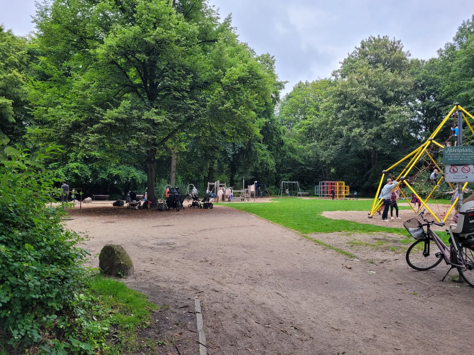 Details at Hammer Park Hamburg — travel photo