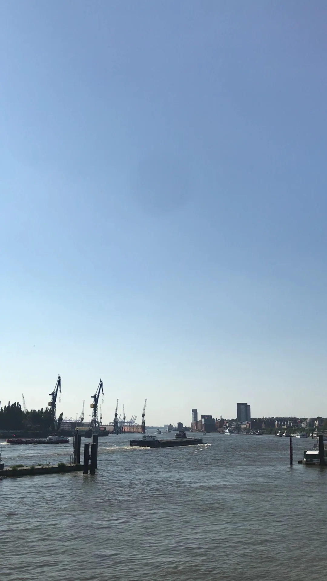 Atmosphere at Jan Fedder Promenade Hamburg — travel photo