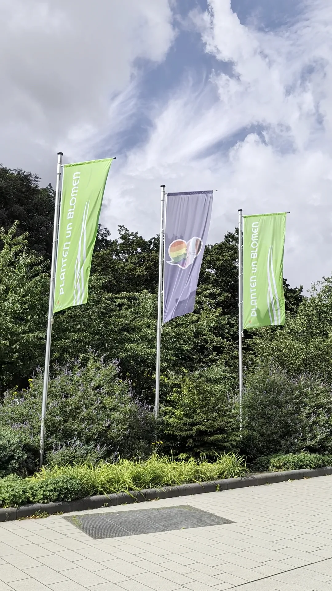 Main view at Old Botanical Garden Hamburg — travel photo
