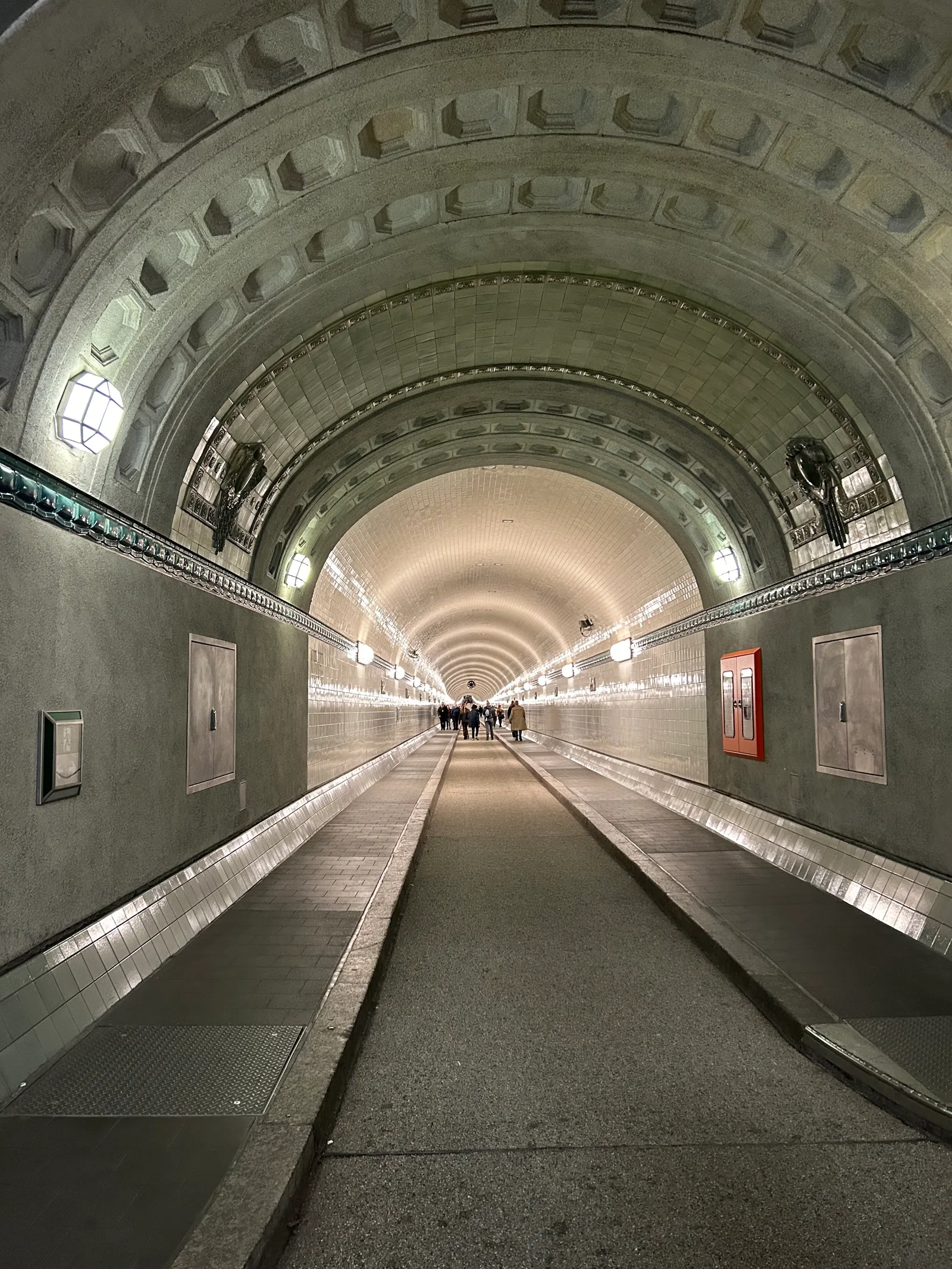 Atmosphere at Old Elbe Tunnel Hamburg — travel photo