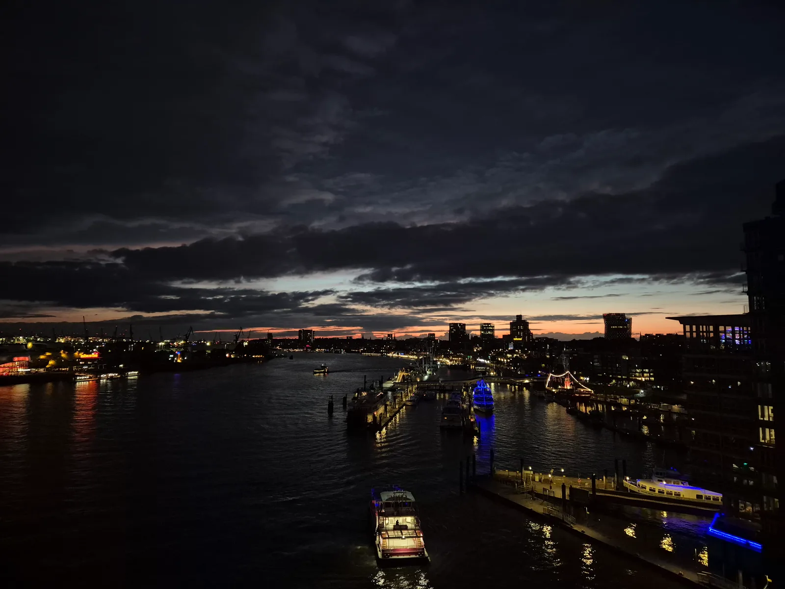Main view at Panorama View Hamburg Hamburg — travel photo