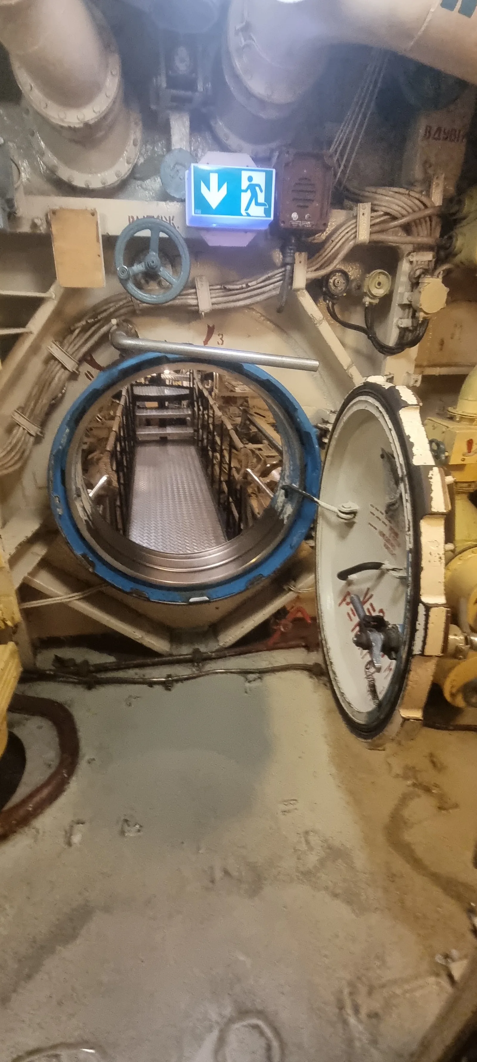 Details at U-Boot Museum Hamburg Hamburg — travel photo