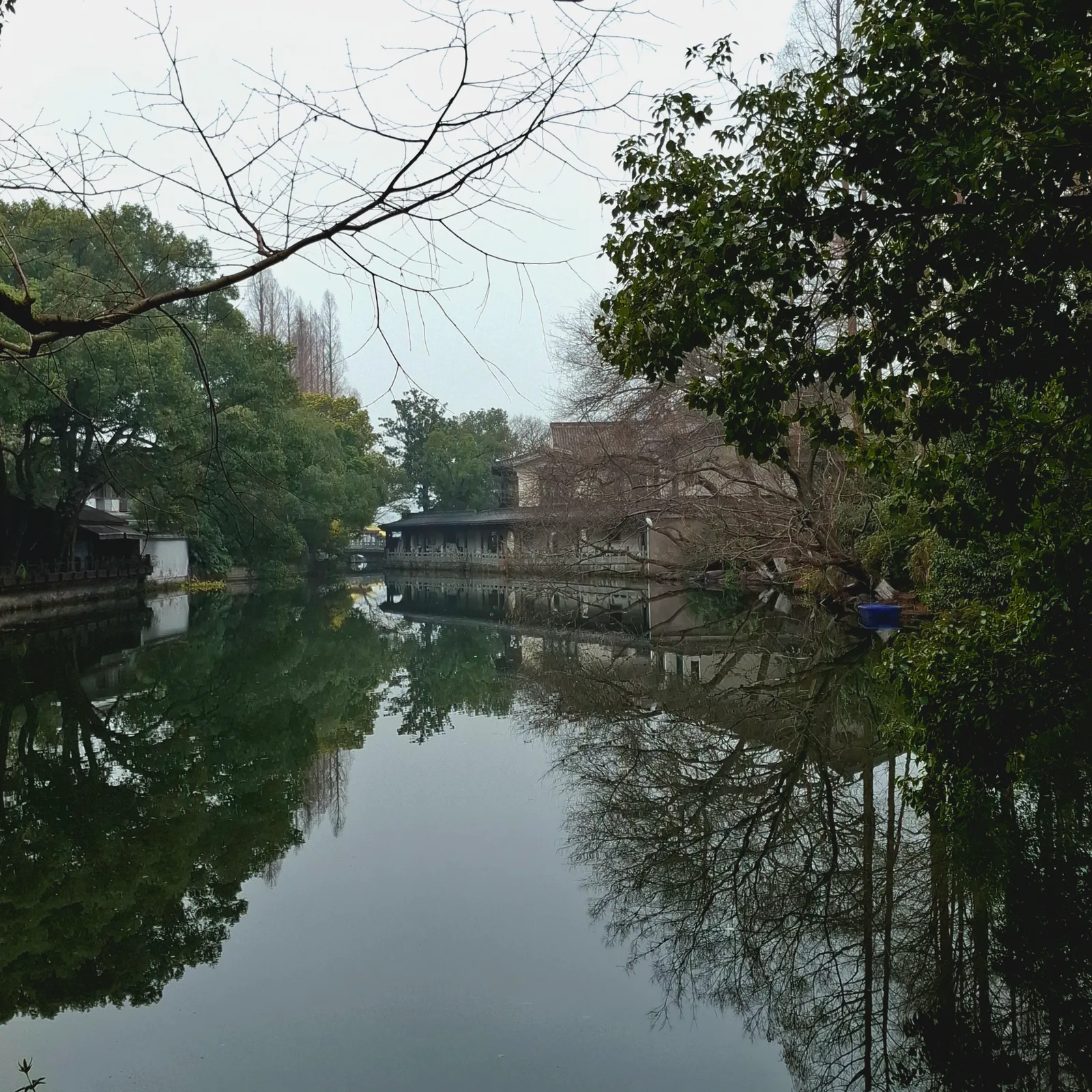 Main view at Orioles Singing in the Willows Hangzhou — travel photo