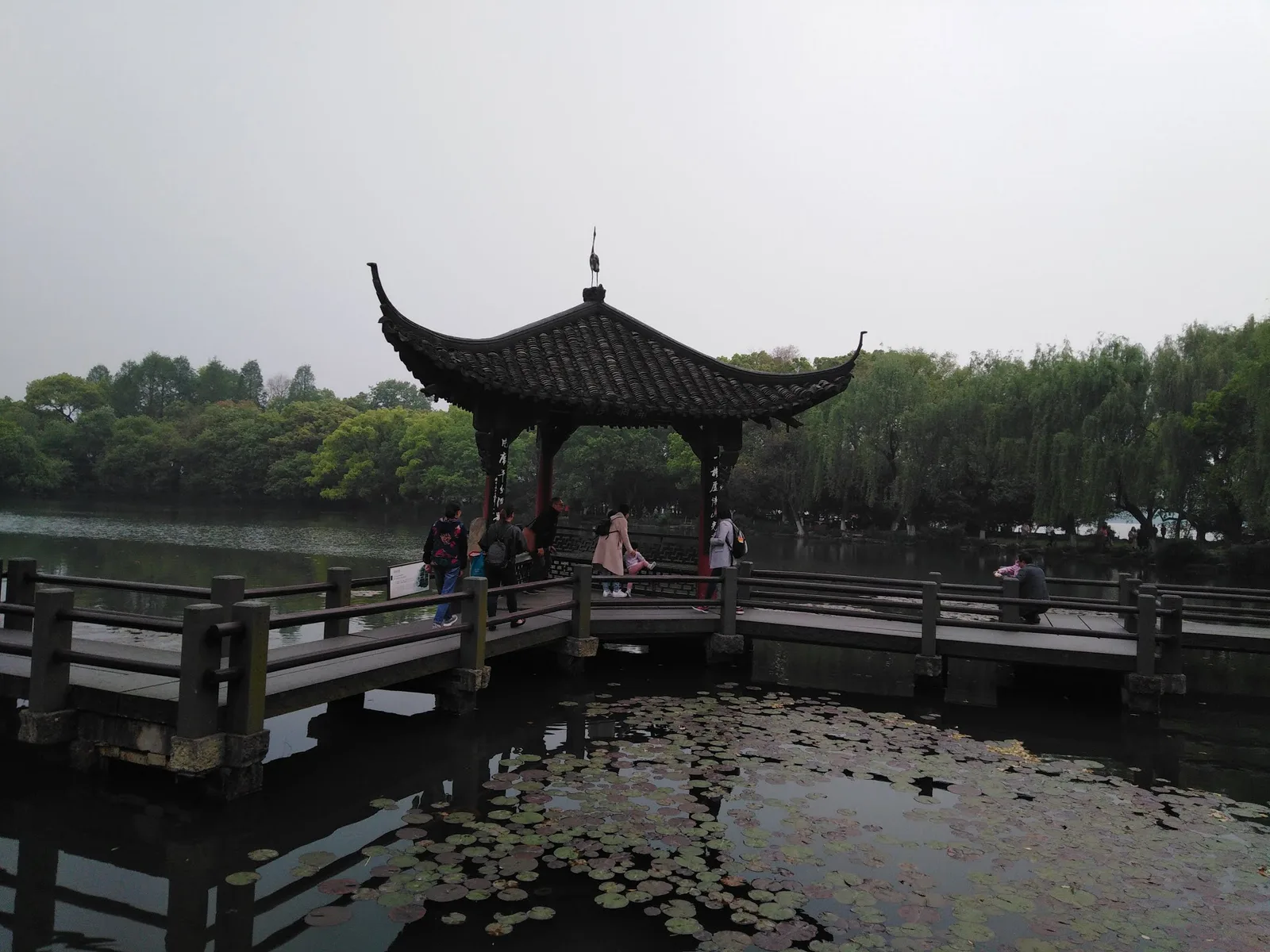 Details at 湖滨公园 Hangzhou — travel photo