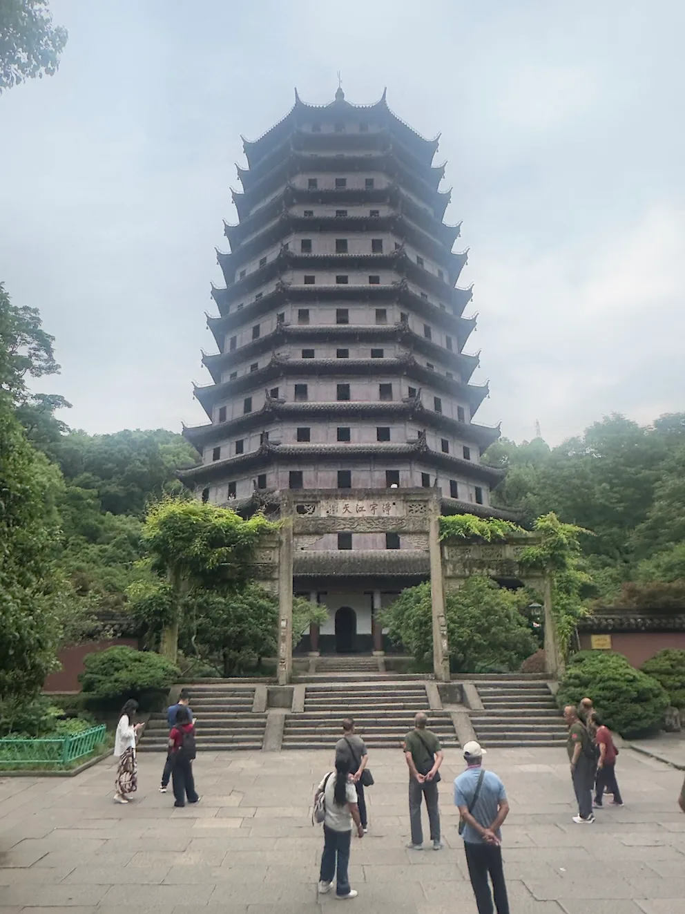 Atmosphere at 六和塔 Hangzhou — travel photo