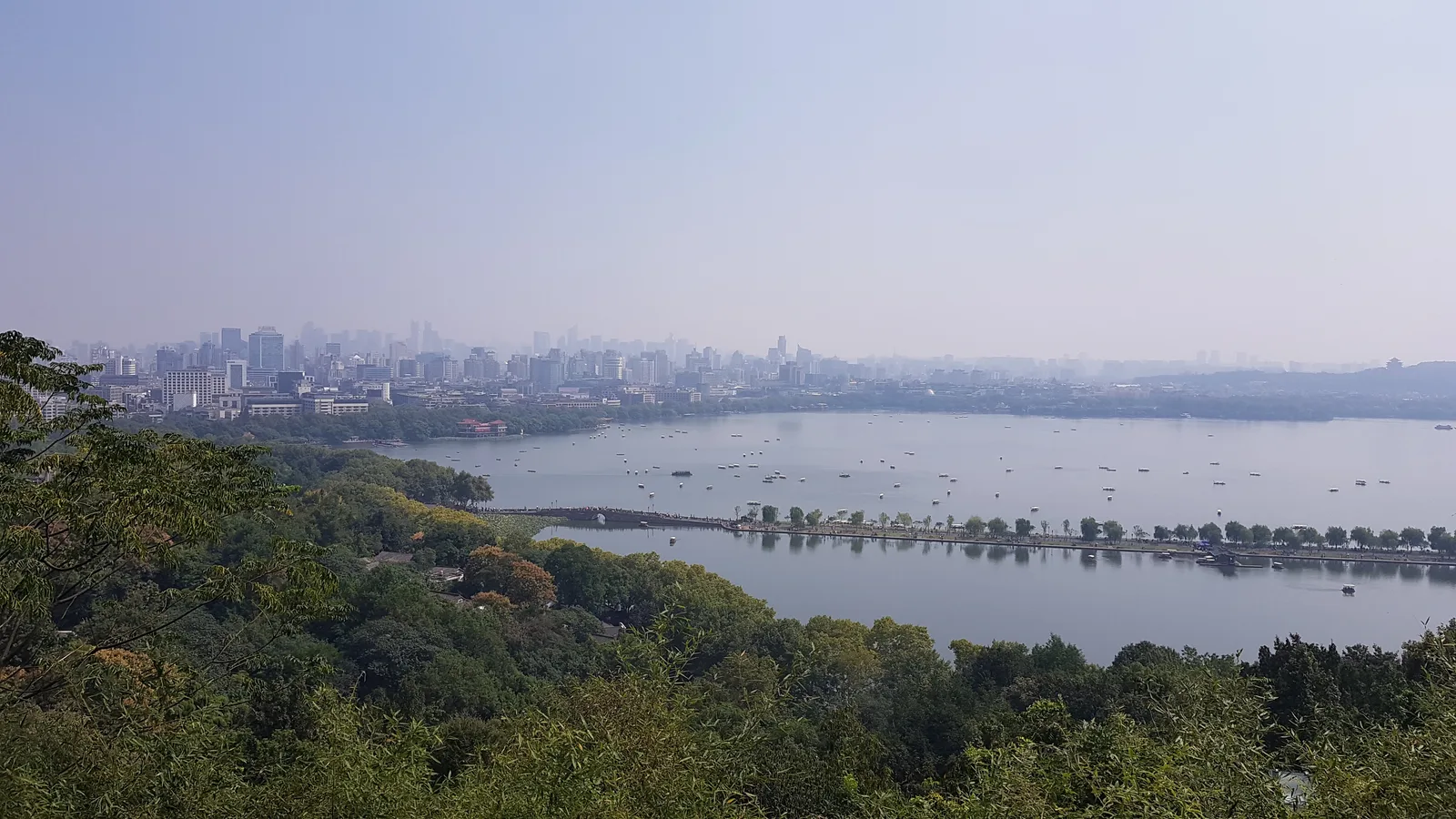 Atmosphere at 保俶塔 Hangzhou — travel photo